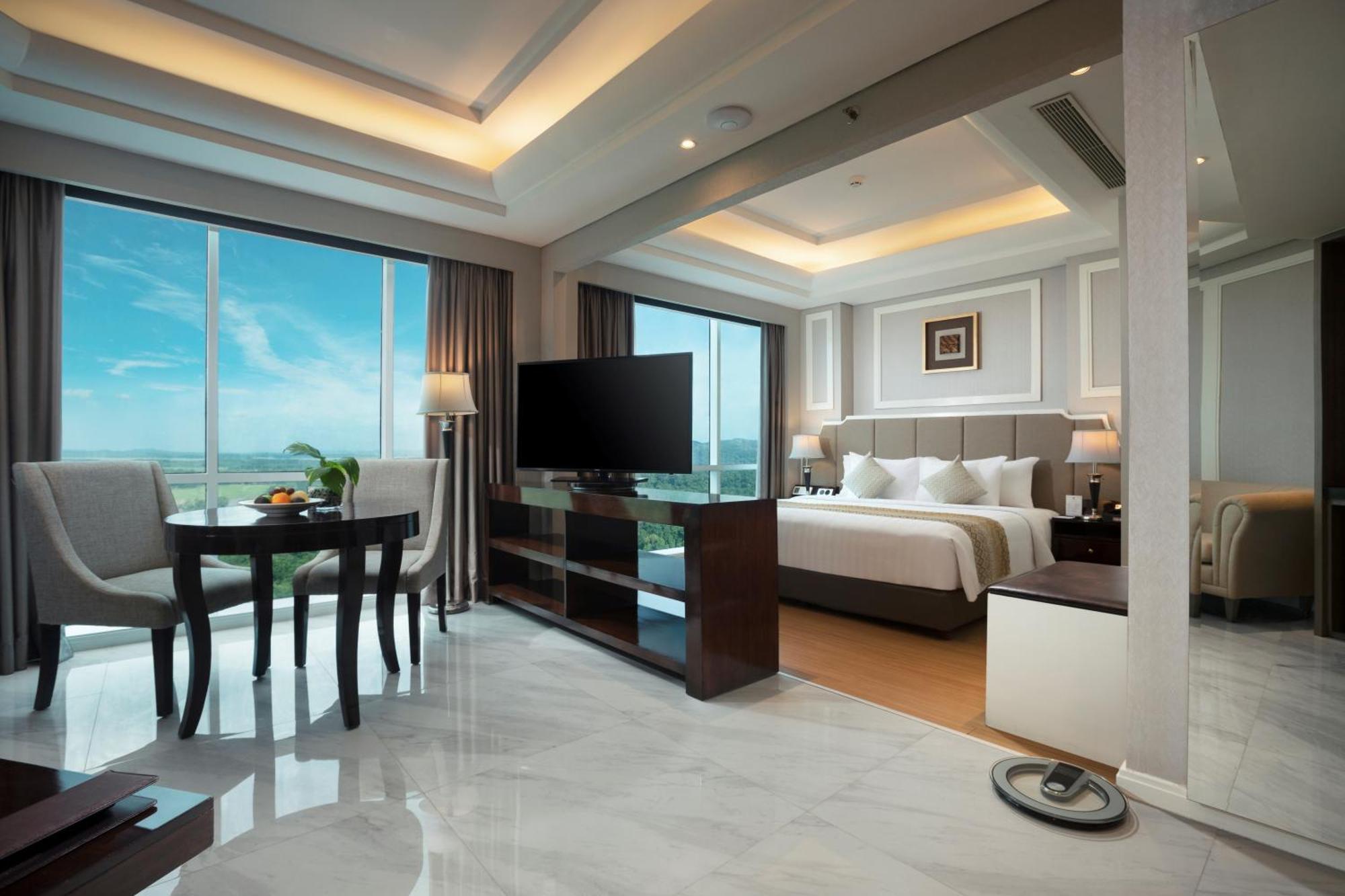 Wyndham Panbil Batam Hotel Ngoại thất bức ảnh