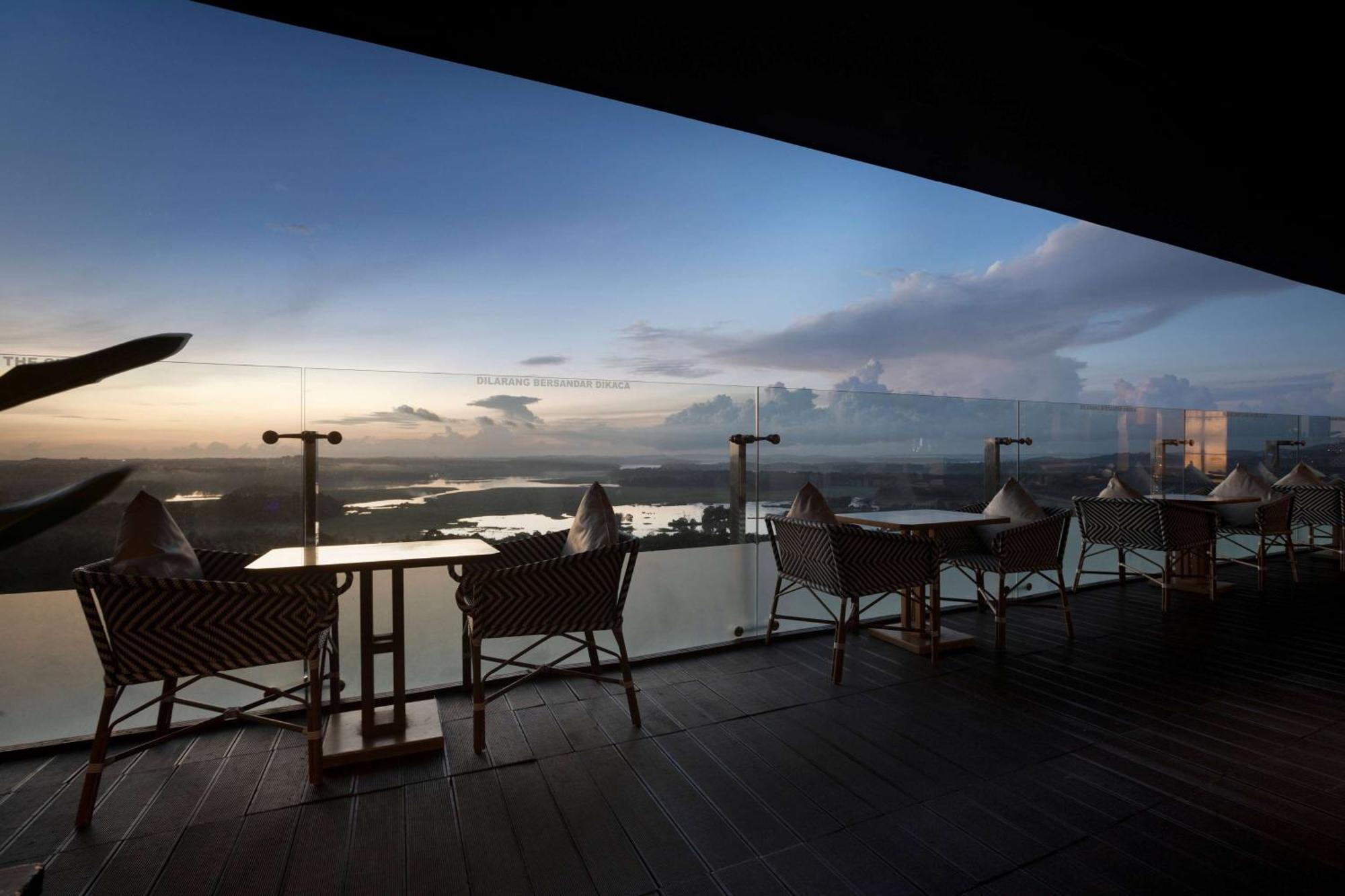 Wyndham Panbil Batam Hotel Ngoại thất bức ảnh